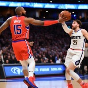 哈登恋情揭秘：女友背景、招募策略与NBA影响力